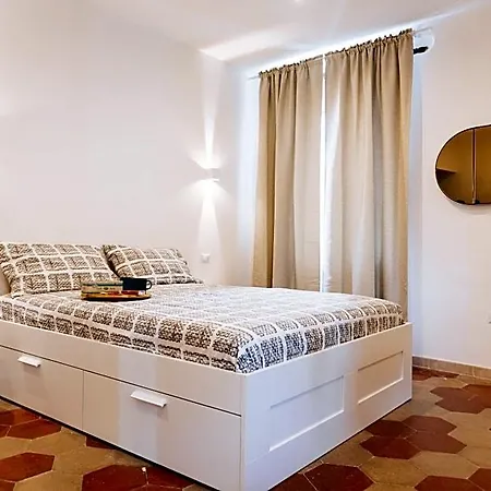 ベッド・アンド・ブレックファスト Casa Aragona 4*